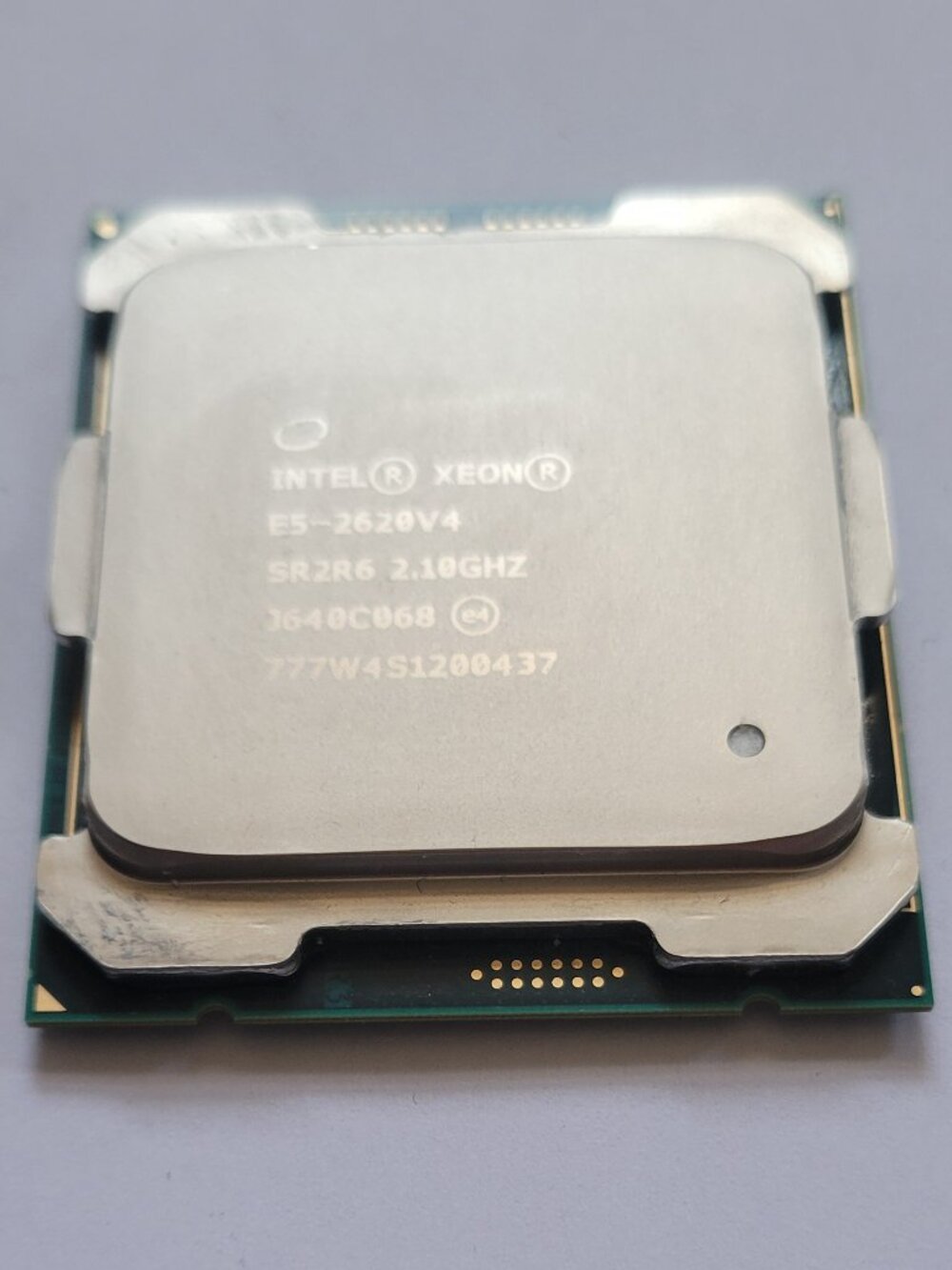 Intel Xeon E5-2620 v4 2.10GHz 8-Core LGA2011-3 Server CPU